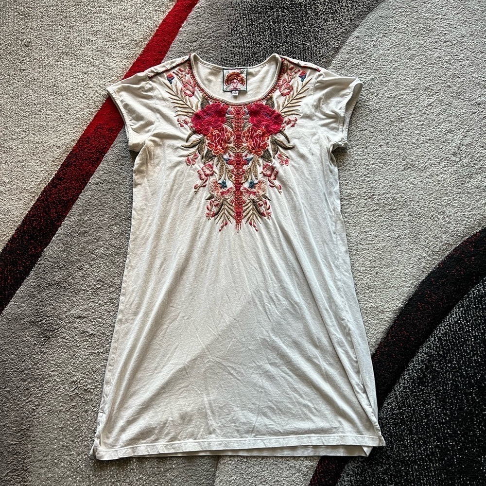 Johnny Was Floral Embroidered Tee Shirt Shift Dress